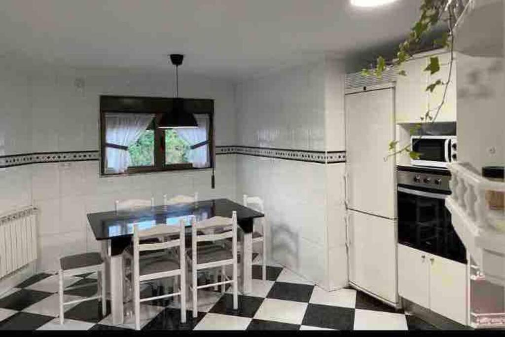 La Casona De La Carbayeda Villa Oviedo Kültér fotó